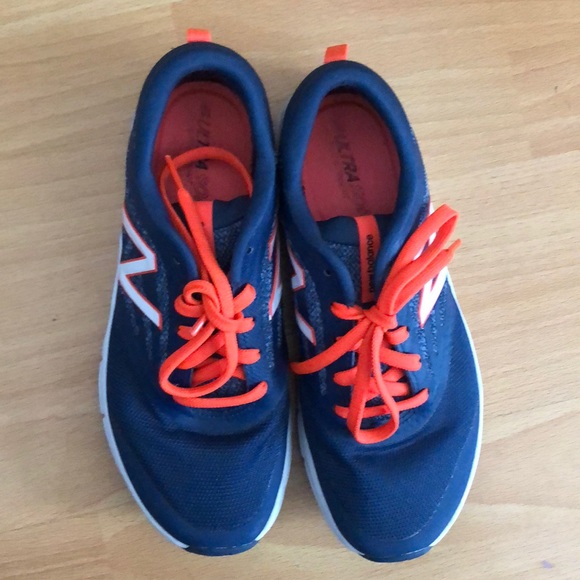 women's new balance 713 graphic trainer